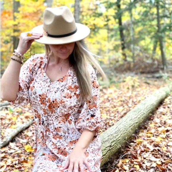 BeyouShop Accessories - Farmers/ranch wide rim boho hat w western/country/prairie vibe gold leaf accent